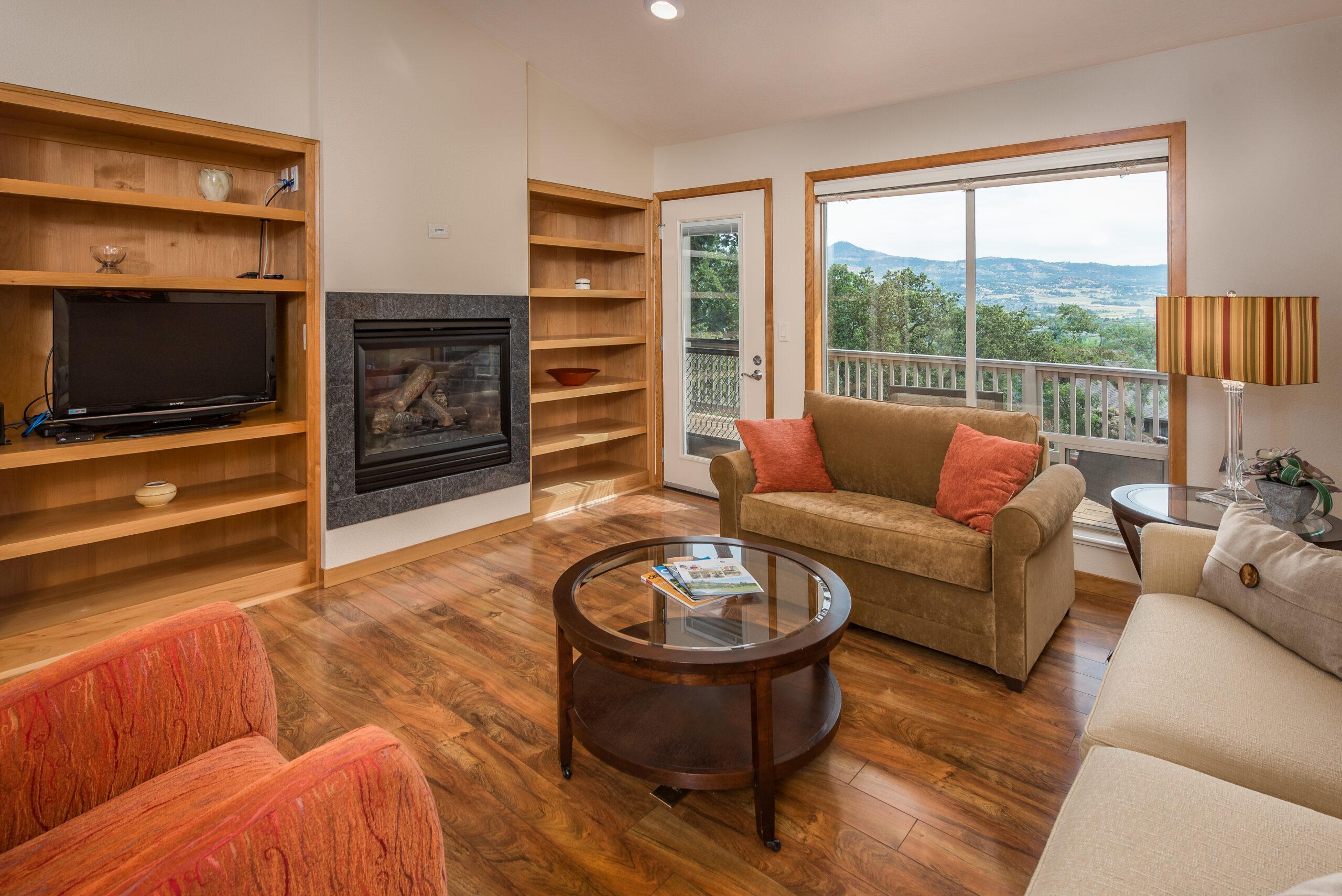 Photo of a living room area in a Rogue Valley Manor residence.