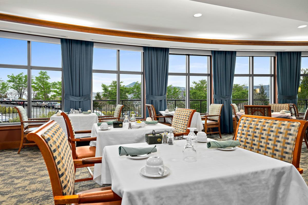 A formal dining room at Rogue Valley Manor.